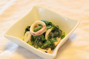 生姜スパイ酢でいかの酢味噌和え