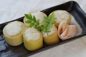 郷土料理・たけのこ寿司〜甘酢生姜添え〜